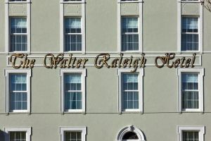 Facebook The Walter Raleigh Hotel